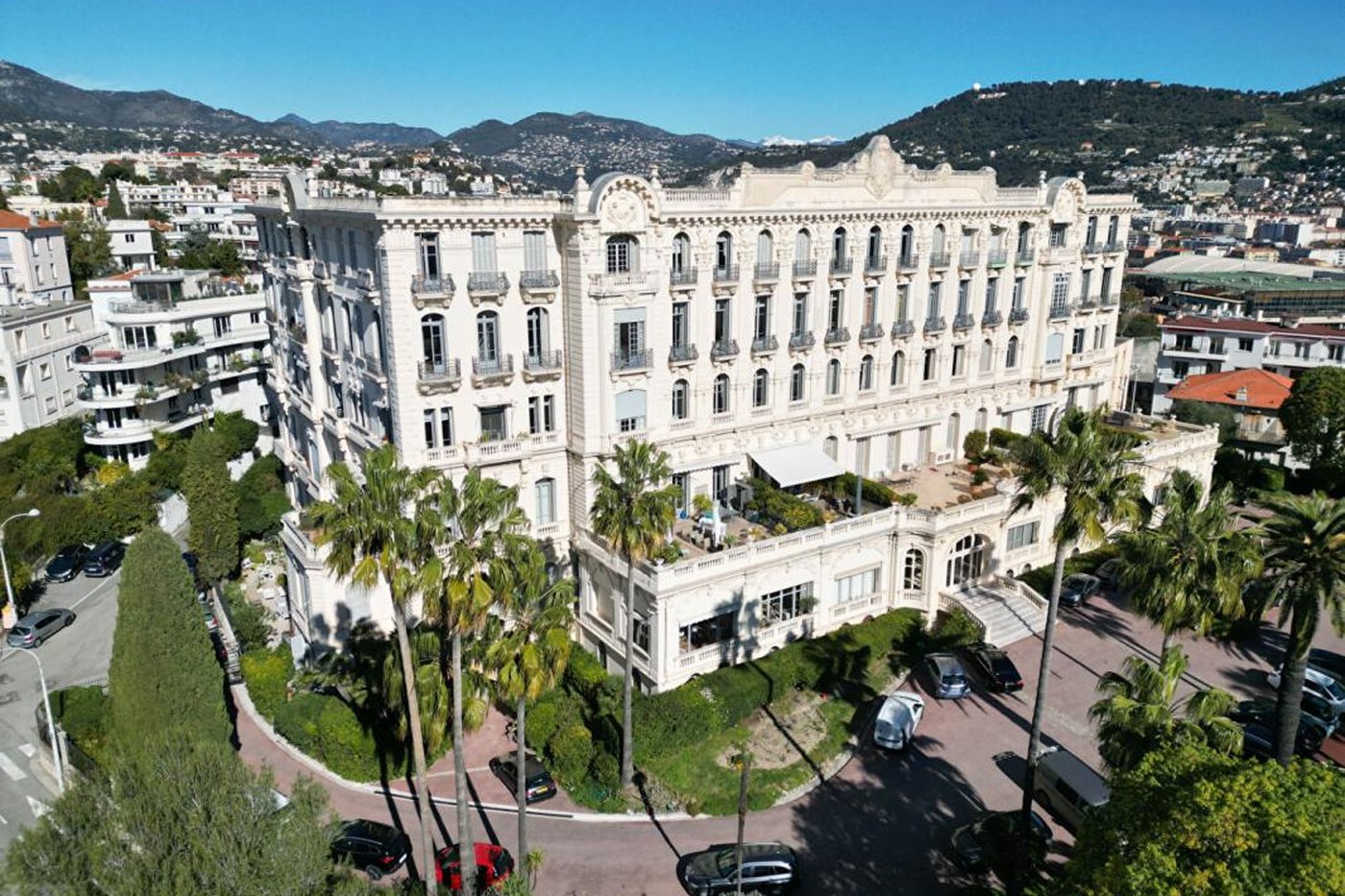Hall de copropriété entretenu par Tâche de Propre