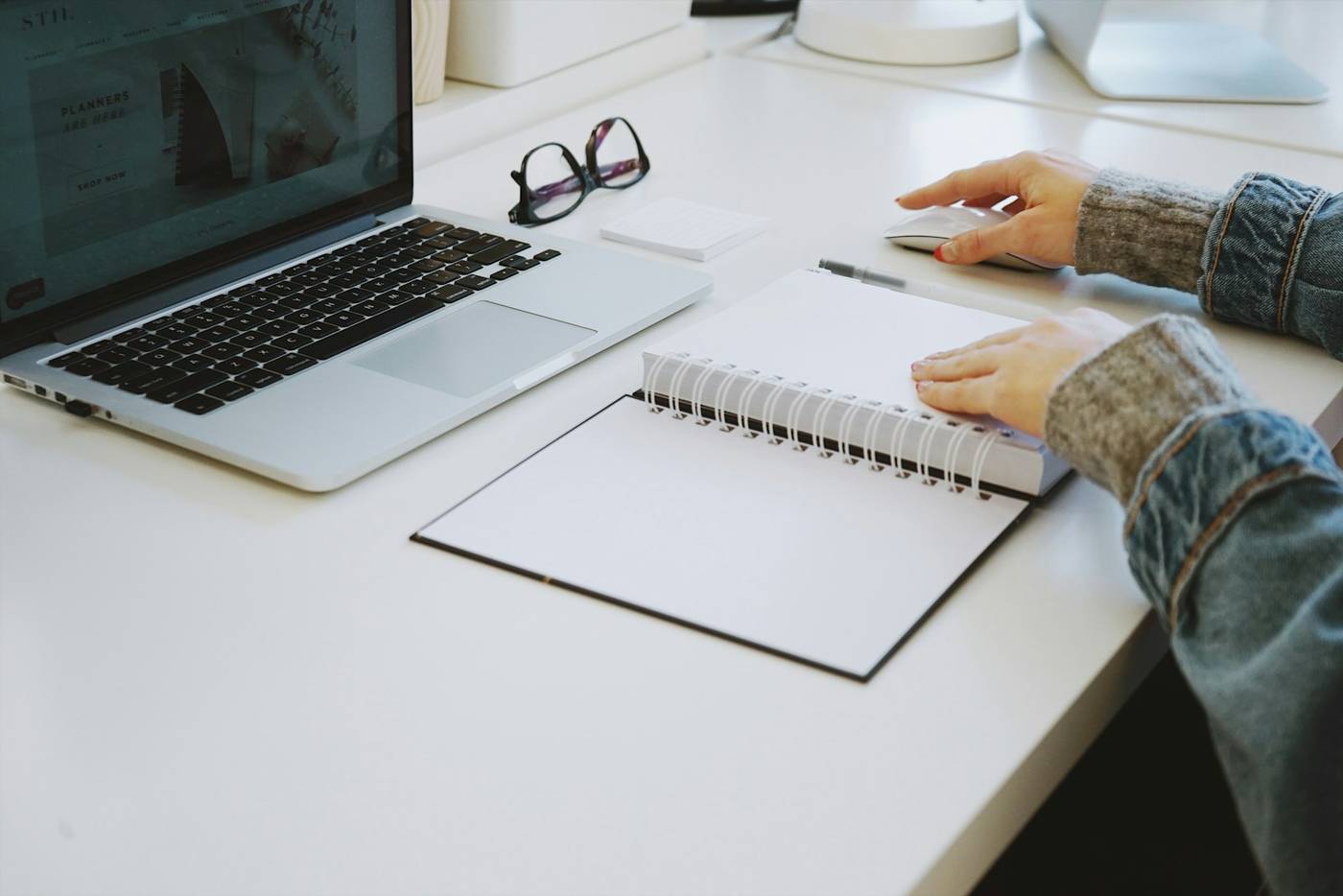 Suivi administratif des contrats de nettoyage
